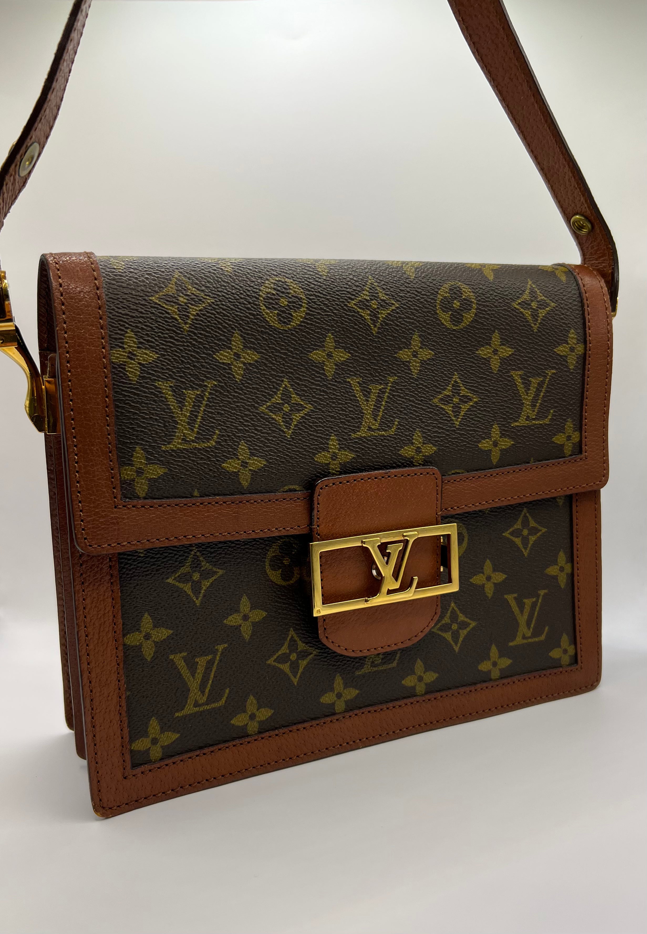 Dauphine vintage handbag Louis Vuitton Brown in Fur - 37920770